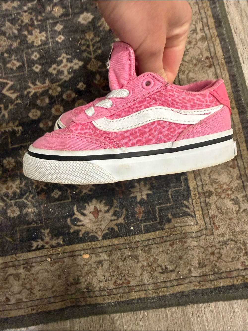 Vans Pink Kids Low-Top Sneakers with White Side Stripe